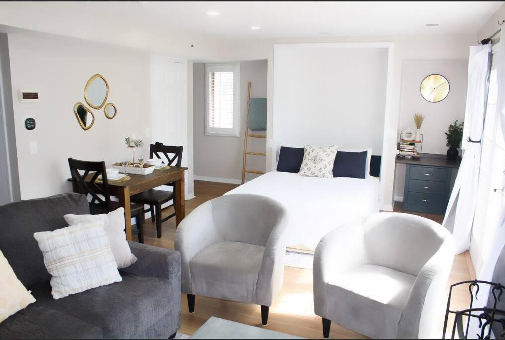 Cozy French Style Villa- 3 Bed-Casino-Pools-Jacuzzi Norwich Exteriör bild
